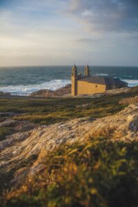 副業を始めて月2回できる仕事は何ですか？